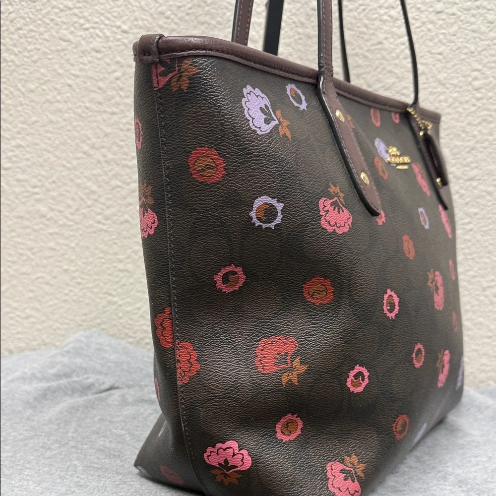 Coach Brown Floral Tote Bag - Picture 6 of 15